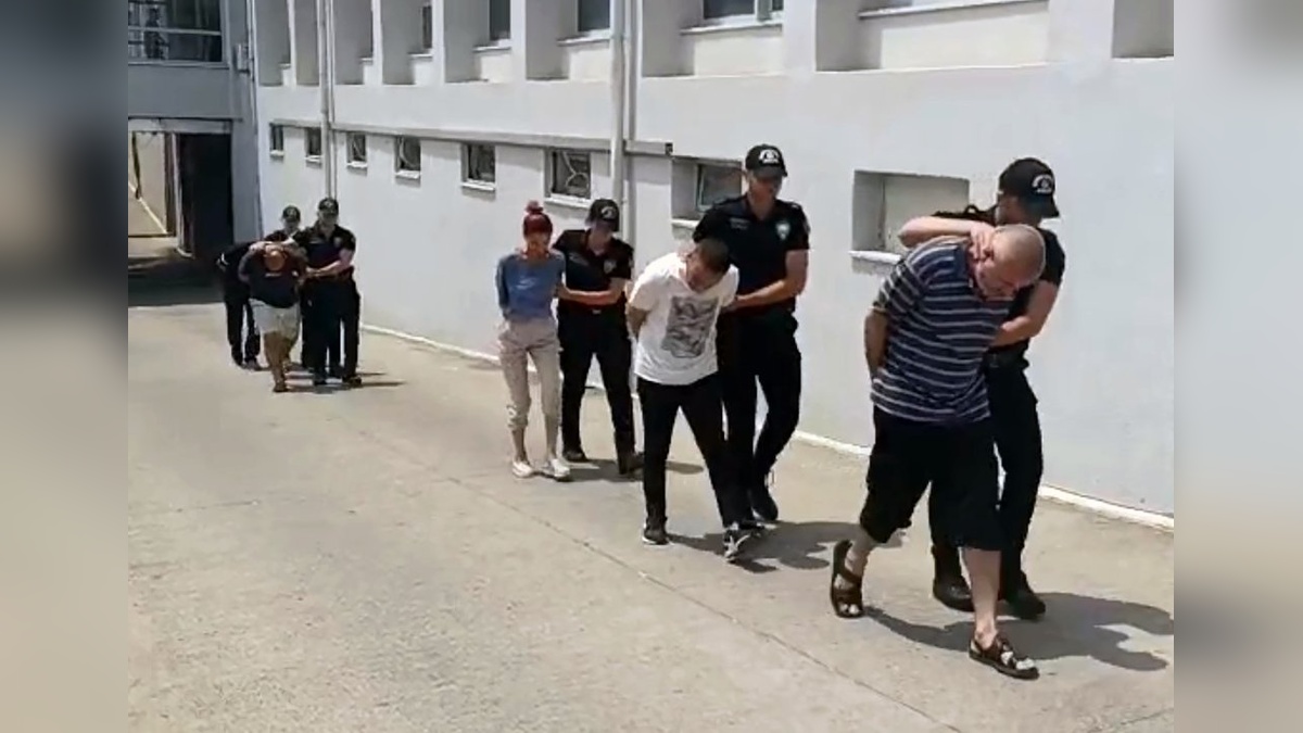 Adana'da uyuşturucu operasyonu: 9 şüpheliden 8'i tutuklandı