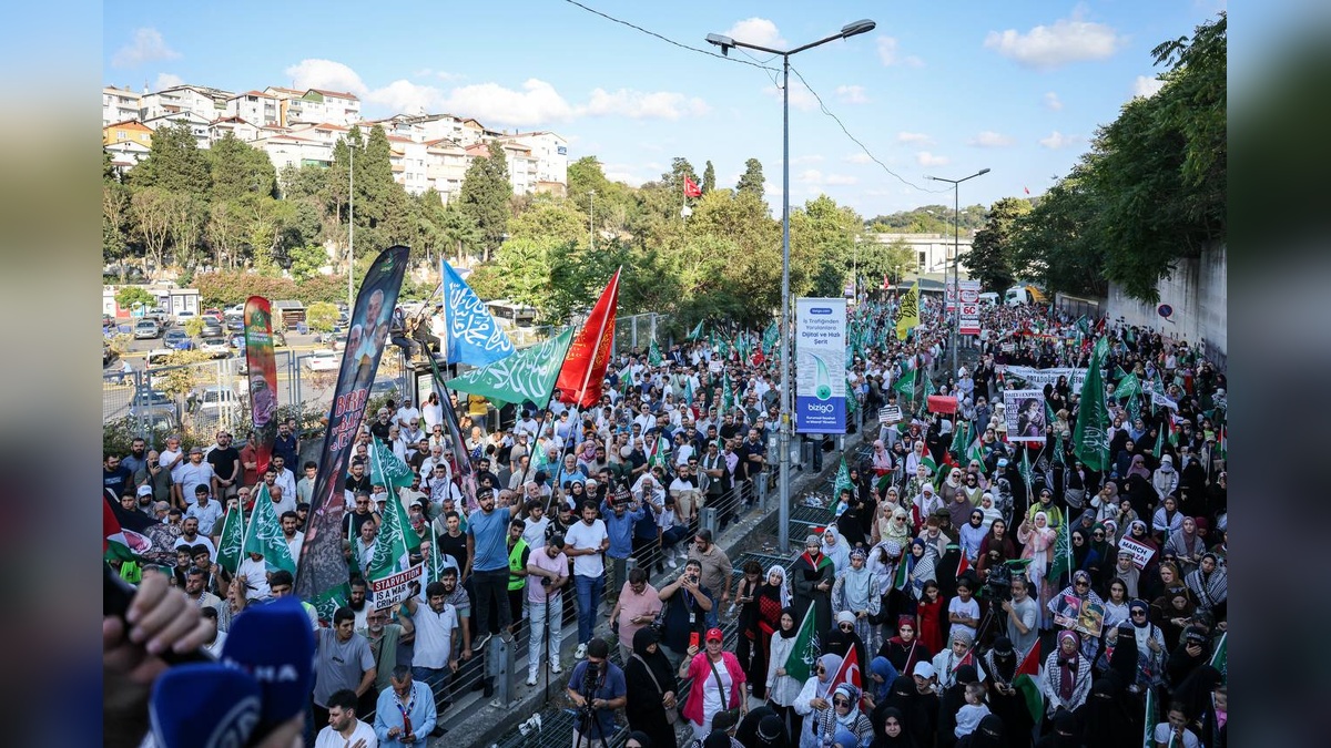 İstanbul'da Gazze protesto yürüyüşü: ABD Konsolosluğu önünde tepki gösterisi