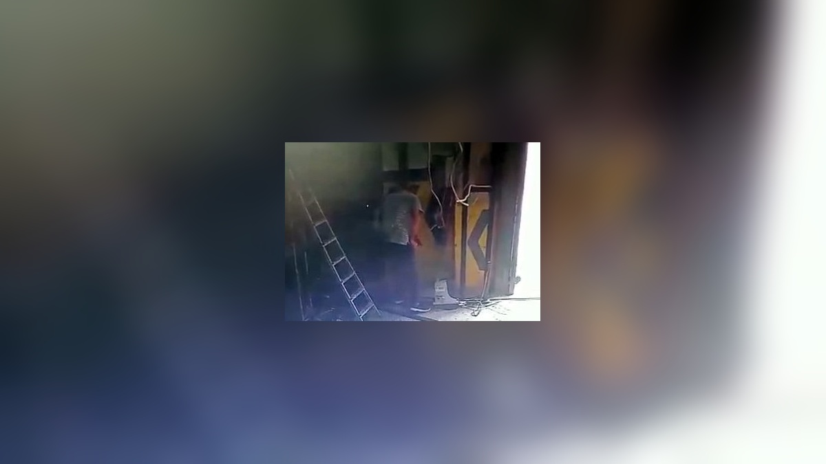 Esenyurt'ta siteye giren şüpheli, ustaya ait matkabı çaldı