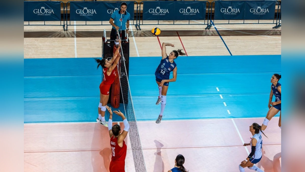 A Milli Kadın Voleybol Takımı, Sırbistan'ı 3-0 yendi