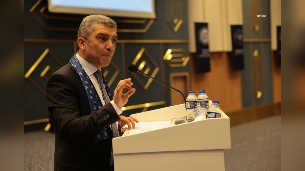 Kuruoğlu: Enflasyon düşüyor masalları bitmeli