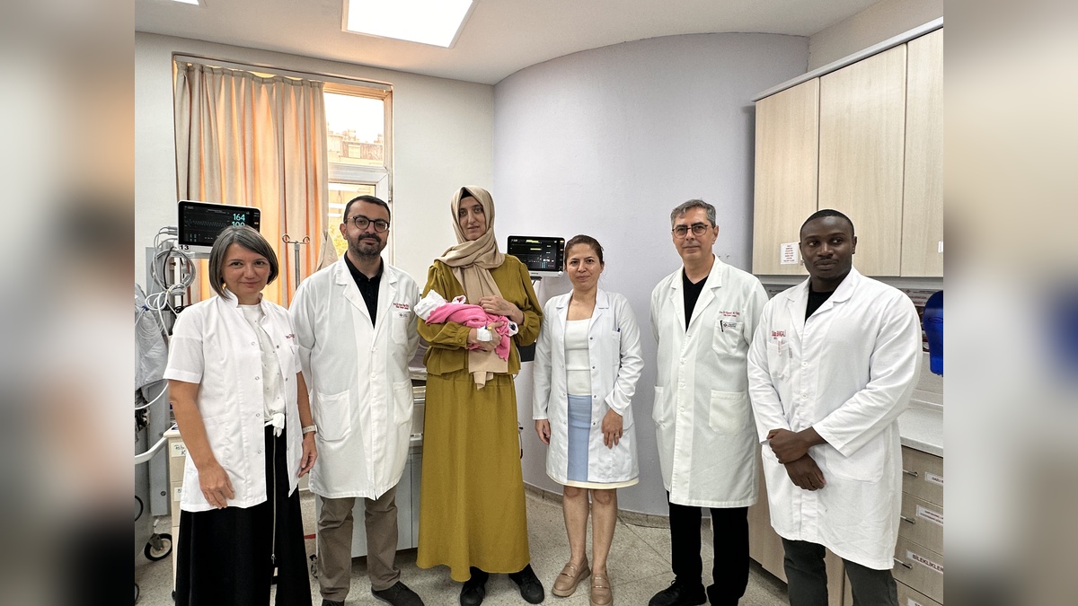 Adana'da hamile kadına acil kalp ameliyatı: Anne ve bebek sağlığına kavuştu