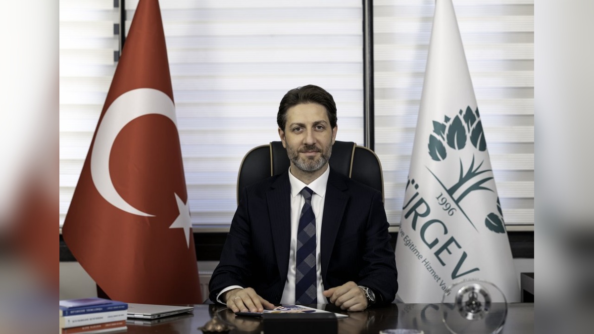 TÜRGEV'de genel müdür değişikliği: Dr. Selim Gençal göreve başladı