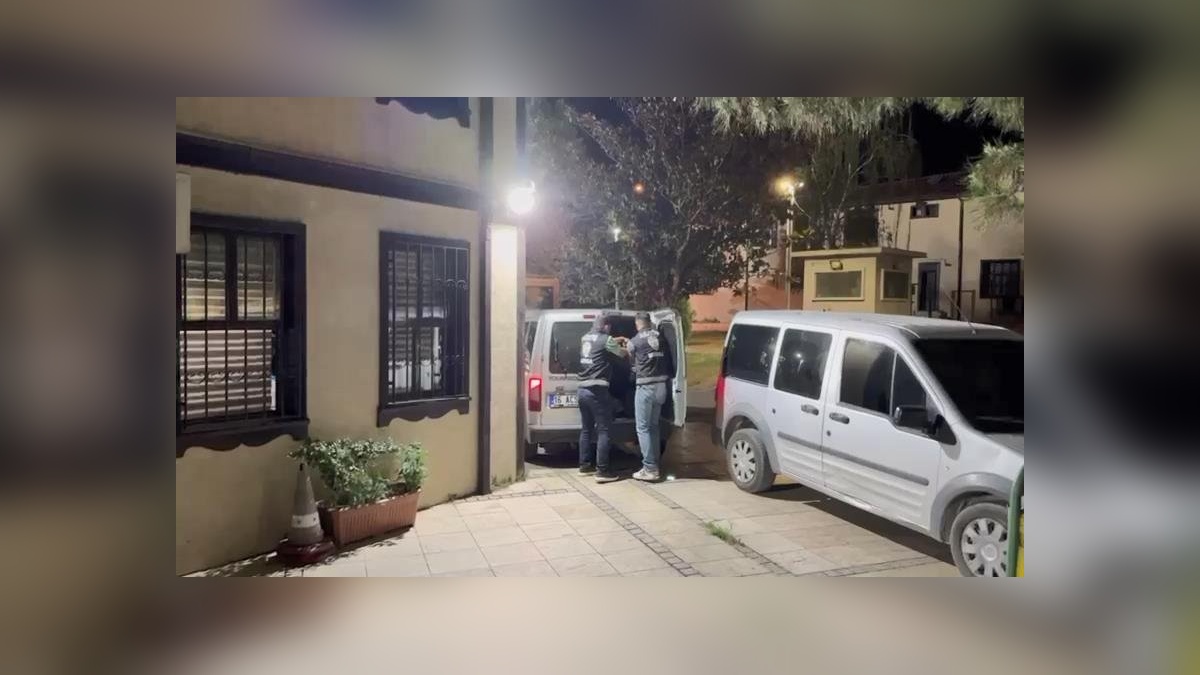 Bursa'da 41 yıl hapis cezası bulunan M.D., TIR'da yakalandı