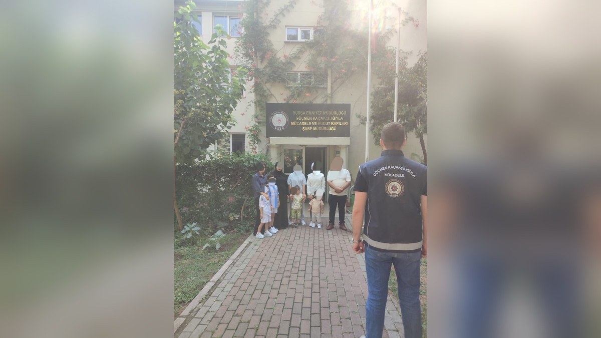 Bursa'da göçmen kaçakçılığı operasyonu: 8 kişi yakalandı