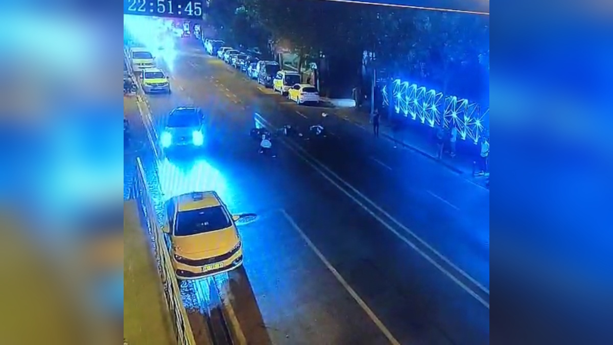 İstanbul'da motosiklet kazası: 3 yaralı