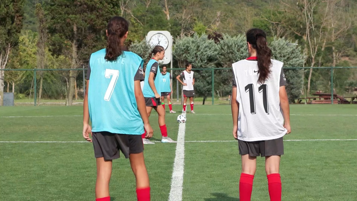 Kıragası: Kadın futbolu endüstrisi inanılmaz derecede gelişiyor