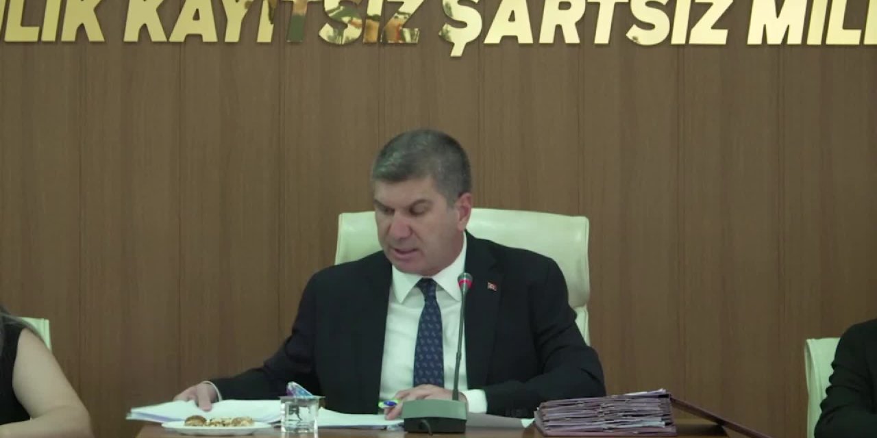 Burdur Belediye Meclisi'nde gerginlik: AK Partili üyeler salonu terk etti