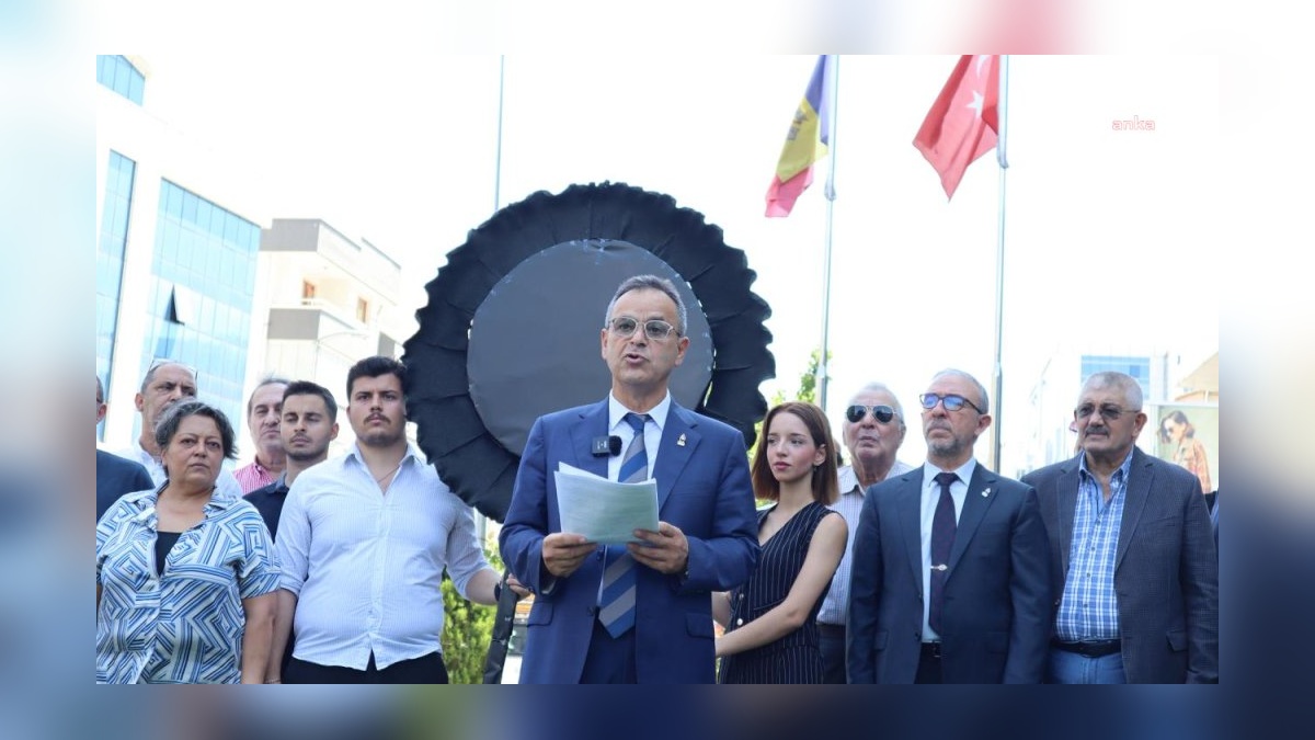 Zafer Partisi'nden Gagavuz liderine verilen hapis cezası protestosu