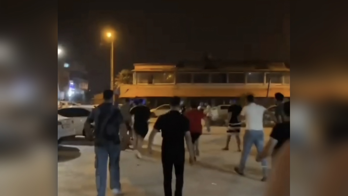 Samandağ'da parkta tartışma: Alkollü 4 şüpheli polise bıçakla saldırdı