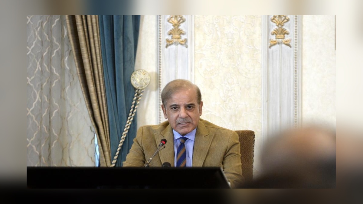Şahbaz Şerif: İsrail'in Gazze kararı insani krizi ağırlaştıracak