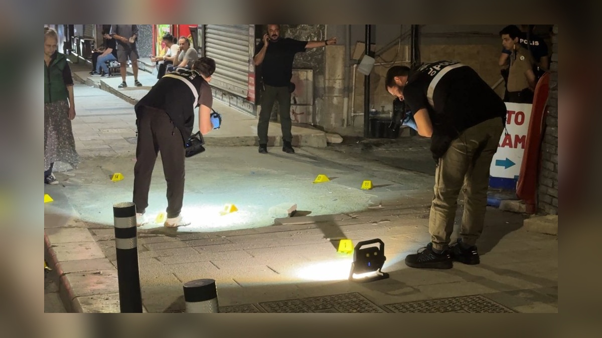Avcılar'da otoparka silahlı saldırı: 17 boş kovan bulundu