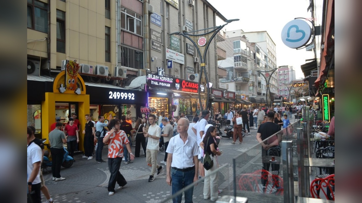 Sağlık Bakanı Memişoğlu: Sındırgı depreminde 4 yaralı var, hayati tehlike yok