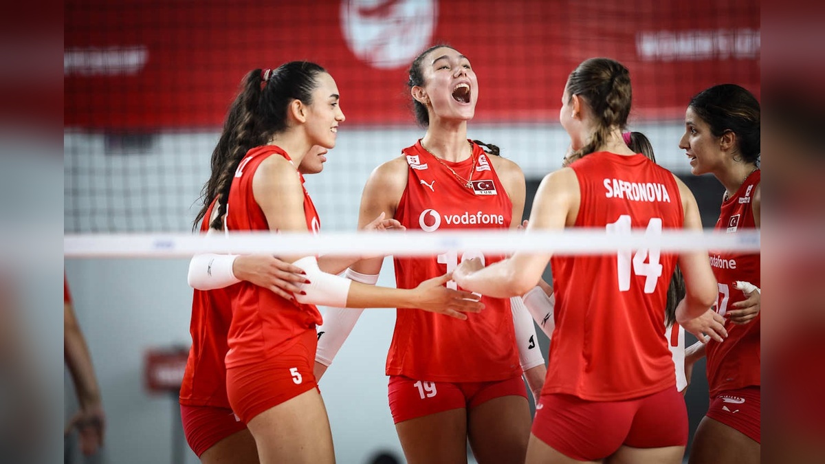 U21 Kadın Voleybol Milli Takımı İtalya'yı yendi: Son 16'da