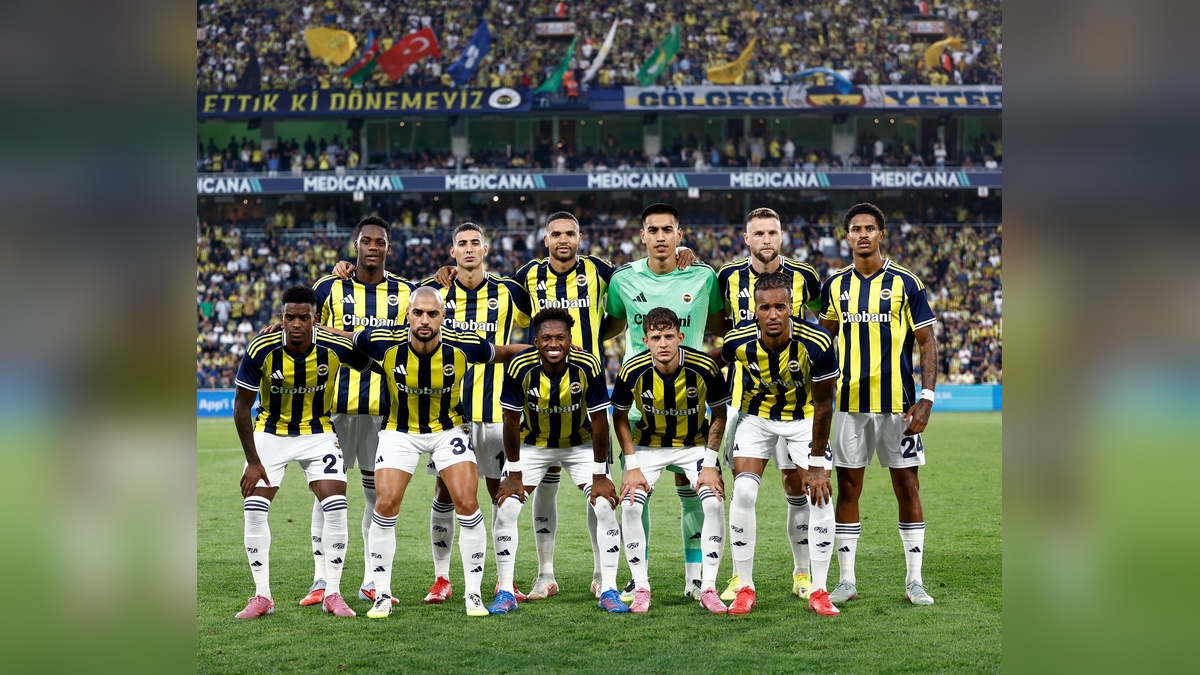 Fenerbahçe, Feyenoord'u 5-2 yendi: Şampiyonlar Ligi Play-off turunda