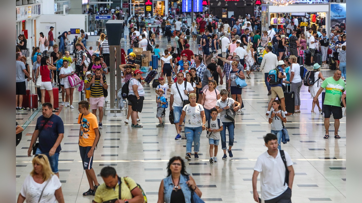 Antalya'da turizmde son dakika rezervasyonları arttı