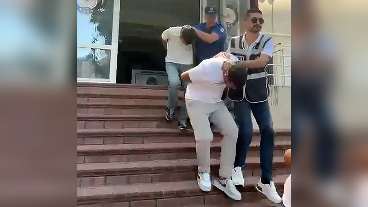 Adana'da 63 gram altın ve 4 bin dolarlık dolandırıcılık: 2 şüpheli tutuklandı