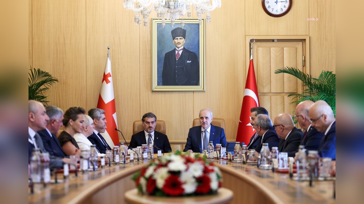 Kurtulmuş: İsrail'in Filistin'de yaşattıkları insanlığın ortak ayıbıdır