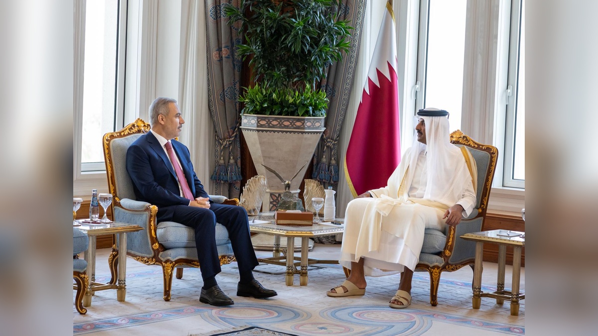 Hakan Fidan, Doha'da Katar Emiri Al Thani tarafından kabul edildi