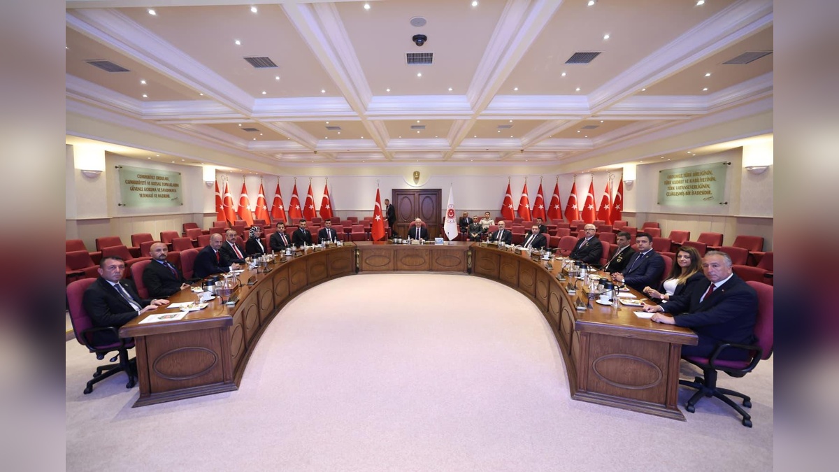 Bakan Güler, Harp Malulü Gaziler Derneği başkanıyla görüştü