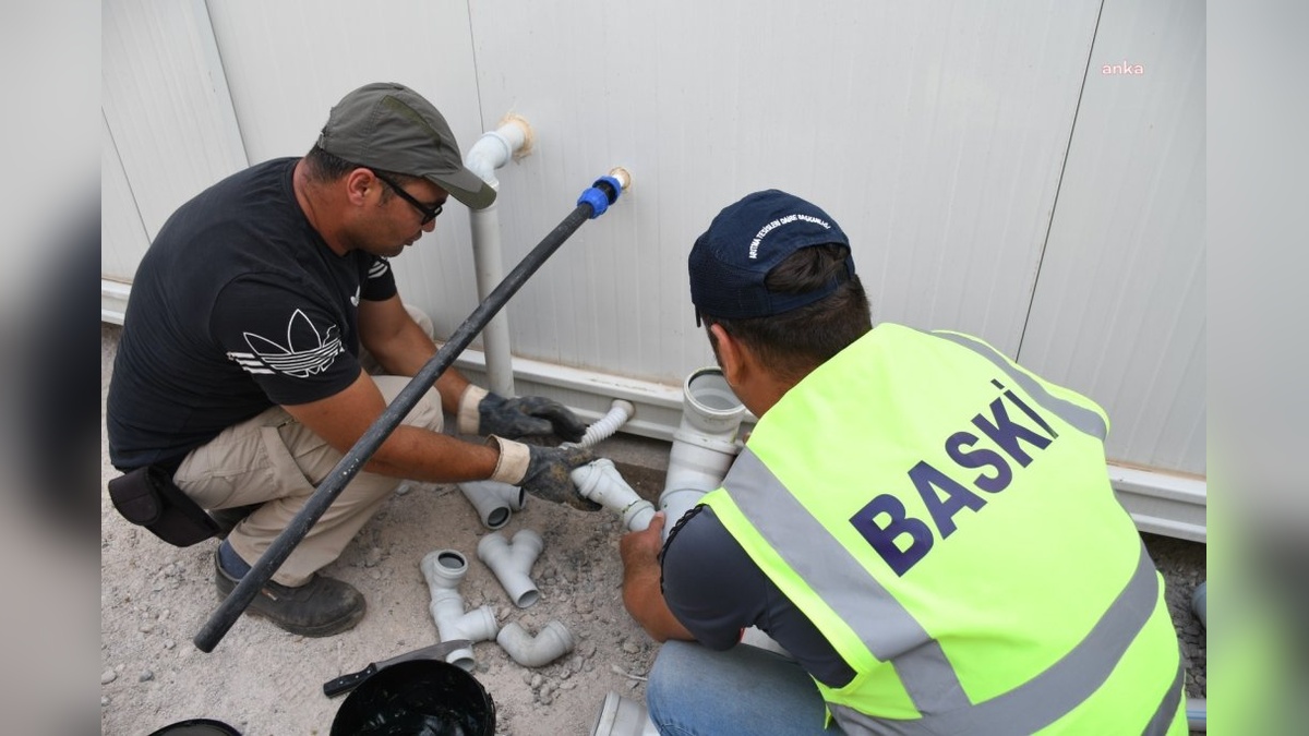 Balıkesir'de deprem ve yangın sonrası çalışmalar sürüyor