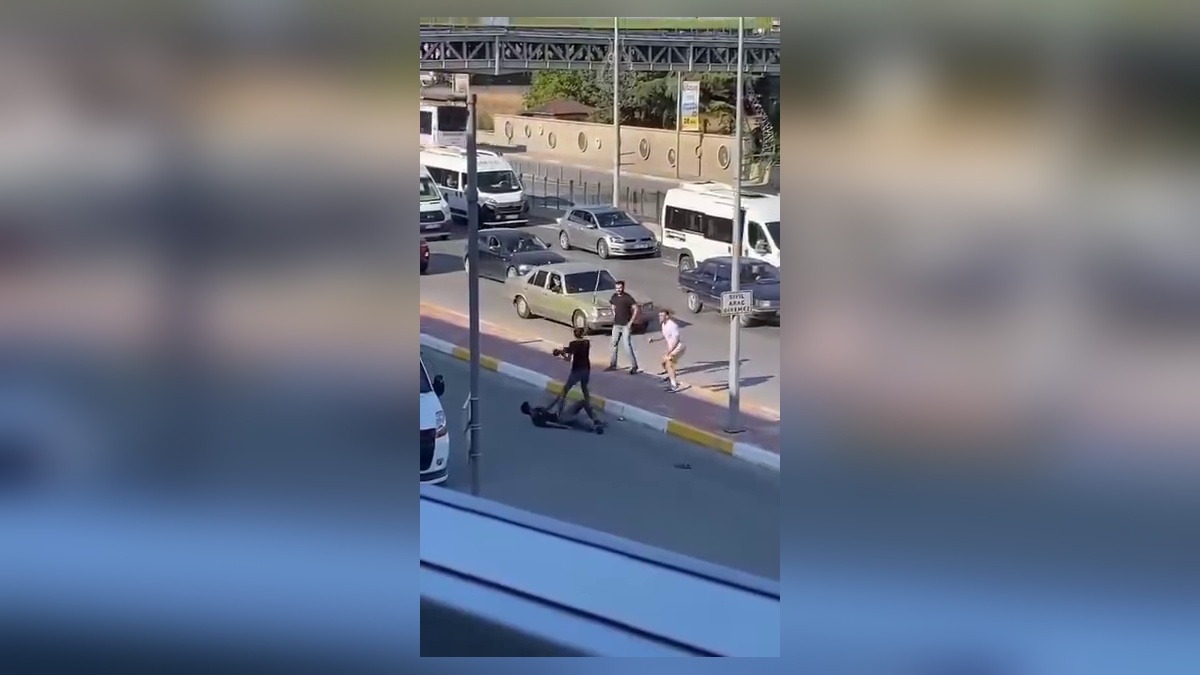 Sakarya'da trafik kavgası: Çekiç ve sopalar konuştu