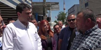 Uysal, Soma'da Esnafla Buluştu: "Yanlış Düğmeyi Bir Kişi İlikledi, Bedelini 85 Milyon Çekiyor"