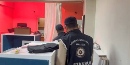 İstanbul'da Sahte Belge Şebekesine Operasyon: 6 Gözaltı, Yüzlerce Sahte Evrak Ele Geçirildi