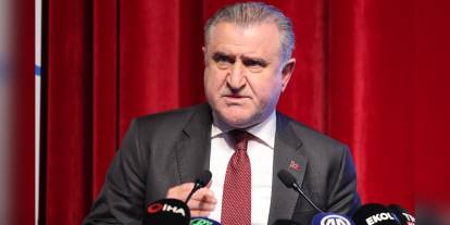 Bakan Bak: Üniversitelerde Obezite Tehlikesine Karşı Aktivite Artırılmalı