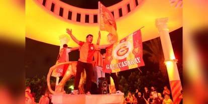 Galatasaray, Türkiye Kupası'nı kazandı; Mersin'de sokaklar sarı-kırmızıya büründü