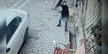 Esenyurt'ta boşanma aşamasındaki eşine kezzaplı saldırı: Baba ve kız yaralandı
