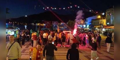 Galatasaray Şampiyonluğu Foça'da Coşkuyla Kutlandı