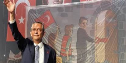 Özgür Özel’den AKP’li gençlere demokrasi mesajı