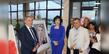 Hülya Koçyiğit, Adana'da 'Gelin' filmini öğrencilerle izledi