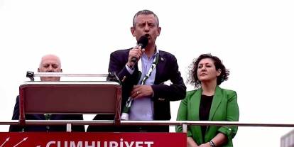 Özgür Özel Bursa'da: 'Suriyeli sığınmacılar memleketlerine dönecek'