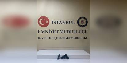 Taksim'de silahlı saldırı: 3 arkadaş darbedildi, 3 bin 700 TL gasp edildi