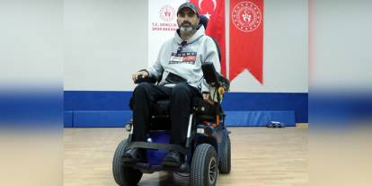 Kayseri'de omurilik felci geçiren Ersoy Turp, boccia ile hayata tutundu