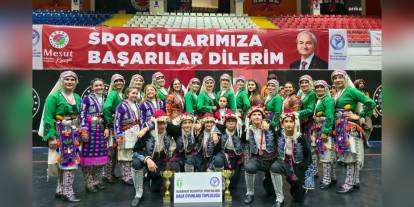 Manavgat Belediyesi, halk oyunlarında çifte şampiyonluk kazandı