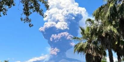 Avrupa’nın devi Etna patladı: Bölge boşaltılıyor