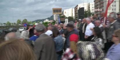 Rize'de ÇAYKUR protestosu: 'Çayda taban fiyat, iktidar ÇAYKUR'dan elini çeksin'