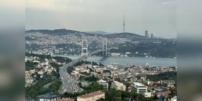 15 Temmuz Şehitler Köprüsü'nde intihar girişimi: Trafik durdu