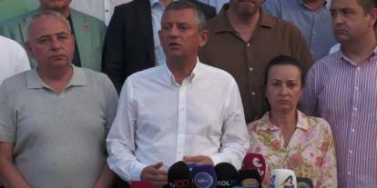 Özgür Özel: Ferdi Zeyrek'i kaybettik, aklımın ve kalbimin yarısını kaybettim