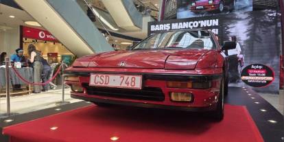 Barış Manço'nun otomobili AVM'de sergileniyor