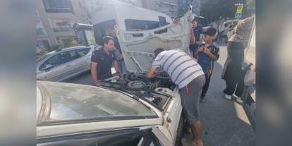 İzmir'de LGS'ye geç kalan öğrenciler zabıta tarafından sınav merkezlerine ulaştırıldı