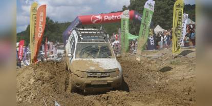 Gebze Off-Road Festivali'nde binlerce kişi adrenalin dolu anlar yaşadı