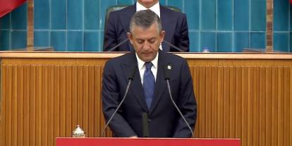 Özgür Özel'den Erdoğan'a sert eleştiri: 'Asgari ücret 3 çeyrek altına düştü'