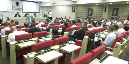 Manisa Büyükşehir Belediyesi: Ferdi Zeyrek anısına ilk meclis toplantısı