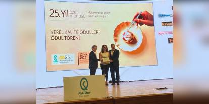 İzmir Büyükşehir Belediyesi, KalDer'den 'Kar Amacı Gütmeyen Projeler Ödülü' aldı