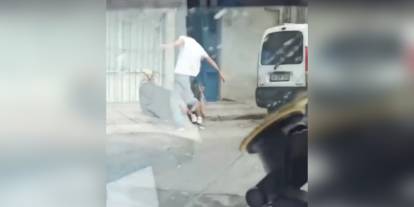 Sultangazi'de sokak ortasında anneye şiddet: O anlar kamerada
