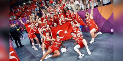 EuroBasket'te rekor seyirci: Türkiye-Yunanistan maçı 10 bin 503 kişi izledi